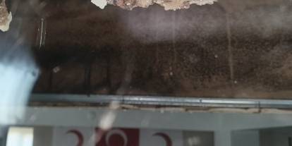 Sivas'ta kapatılan Kızılay binası bakımsızlıktan zarar gördü