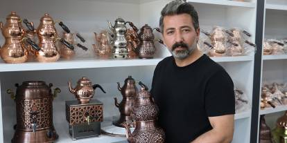 Deprem sonrası memleketi Sivas'ta kurdu, dünyaya satıyor