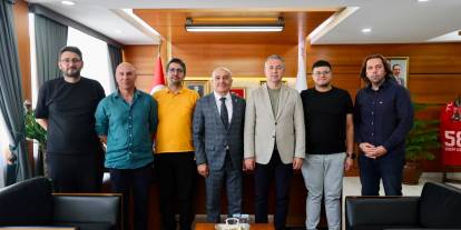 Gazetecilerden anlamlı teşekkür