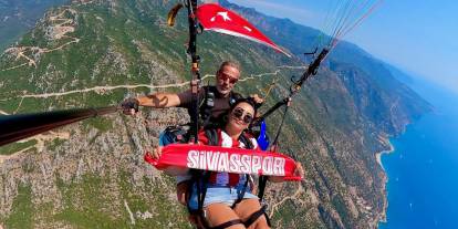 Sivaslı Meral’in Sivasspor aşkı!