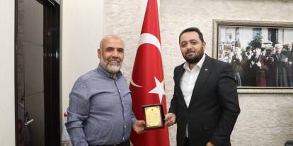 Emekli din görevlilerine plaketli veda