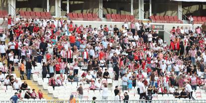 Sivasspor’da tribünler boş kaldı