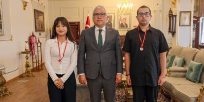 Şimşek, dereceye girenleri makamında kabul etti