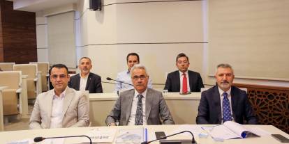 "4 yıldır sadece el kaldırıp bütçe oyladık!" STSO Meclisinde şok itiraf