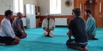 Sivas'a gelen 5 turist misafirverlikten etkilenip Müslüman oldu