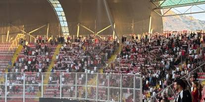 Taraftarlar Sivasspor’u Kayseri’de yalnız bırakmadı