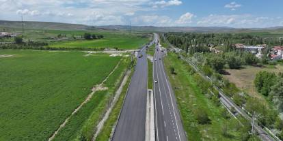 Sivas-Malatya yolunda hummalı çalışma