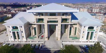 Mezun DYK'nın şampiyonları belli oldu: Sivas'ta 153 öğrenci üniversiteli oldu!