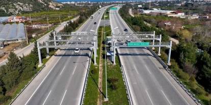 Kara yollarında serbest geçiş başladı, eski gişeler kaldırılıyor