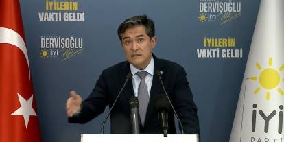Cumhuriyetimizin temel niteliklerinden uzaklaşmak, bizi felakete sürükleyecektir