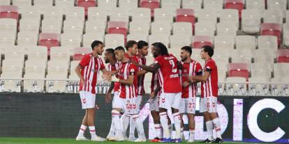 Sivasspor evinde 1 puana razı oldu: 2-2