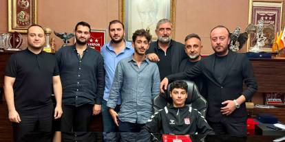 Sivasspor'un genç futbolcusundan sevindiren haber