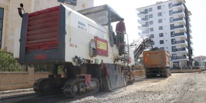 Mahallelerde yol ve altyapı çalışması sürüyor