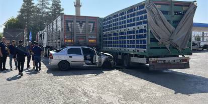 Polisten kaçtı, TIR’ın altına girdi: 1’i ağır 2 yaralı