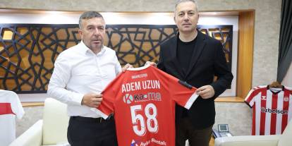İmranlıspor’dan Başkan Uzun’a forma hediyesi