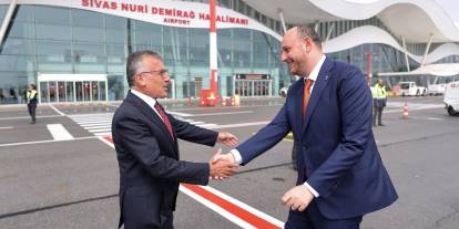 AK Parti Genel Başkan Yardımcısı Ahmet Büyükgümüş Sivas'ta