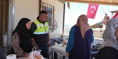 85 yaşında taş taşıyor, 76 yaşında ustalara tatlı yapıyor: İşte Sivas’ın fedakâr kadınları