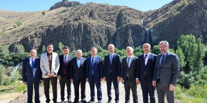 Bakan Abdulkadir Uraloğlu Gürün’de: Doğal güzellikleri inceledi, vatandaşlarla buluştu!