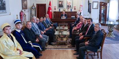 Sivas'ta yılın ahisi Sabri Özerçin seçildi