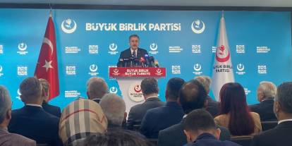 Destici'den aile vurgusu