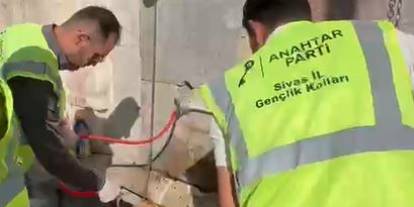 Anahtar Gençlik’ten çeşmelere temizlik dokunuşu