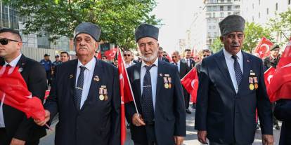 "Kahramanlarla Kardeşlik Yolunda"