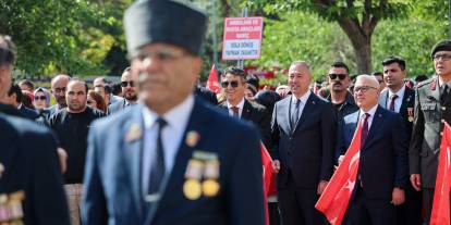 "Ölürsem şehit, kalırsam gazi!" Vali Yılmaz Şimşek Gaziler Günü'nü kutladı!