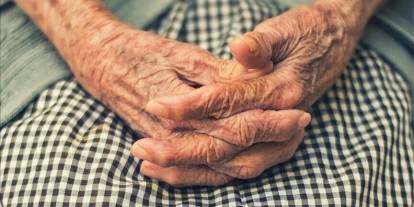 Alzheimer’da erken farkındalık büyük önem taşıyor