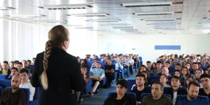 Mühendislik Fakültesinde yeni öğrenciler için oryantasyon programı
