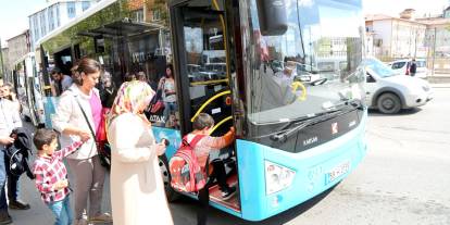 "Toplu taşıma kaptanları halka daha saygılı olmalı"