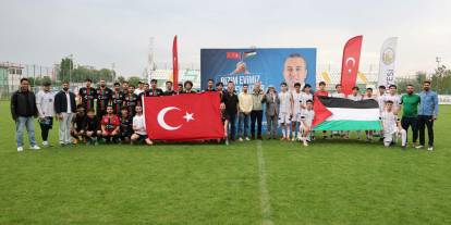 Sahada iki takım tek yürek!
