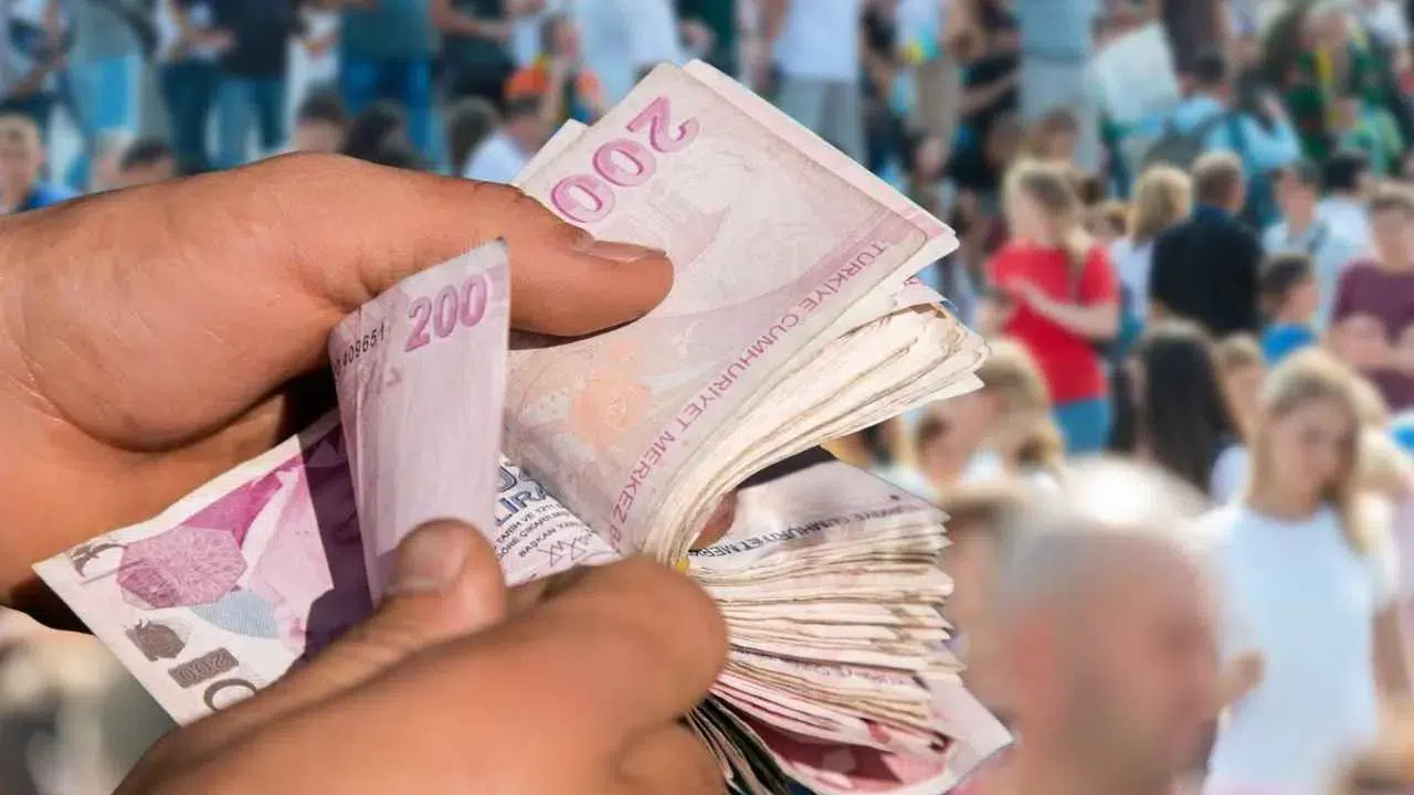 7666-maaslara-yuzde-25-zam-aciklandi-8-bin-tl-refah-payi-verilecek.webp