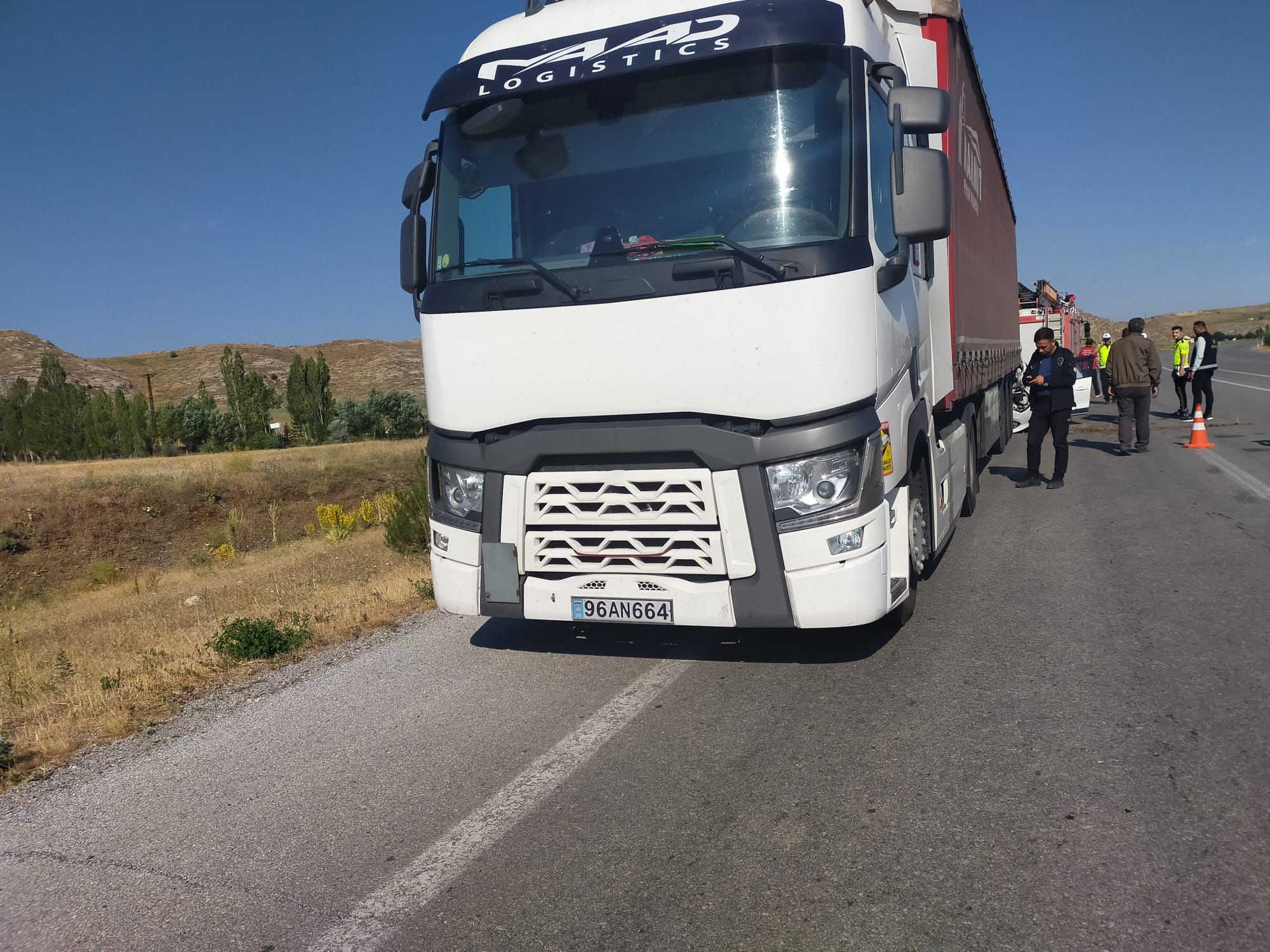 aw500812-03.jpg