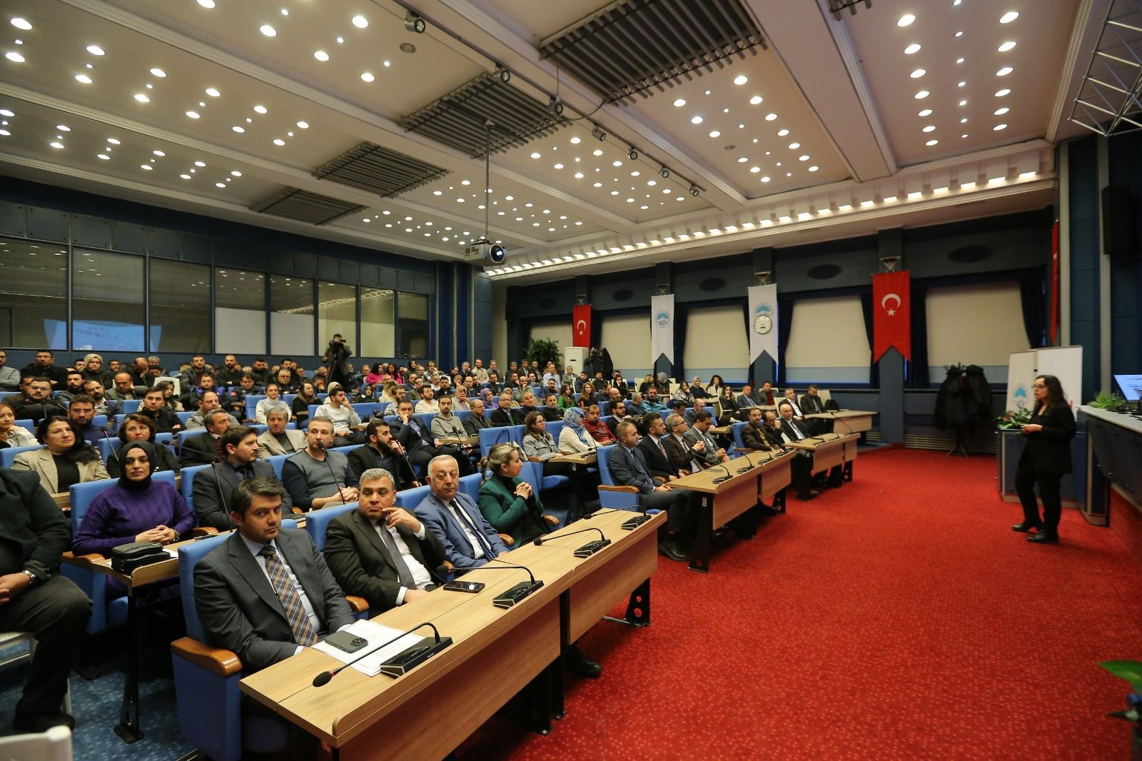 aw501549-05.jpg