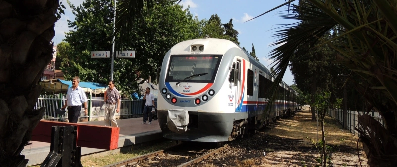 1065-izmir-odemis-treni-steve.webp