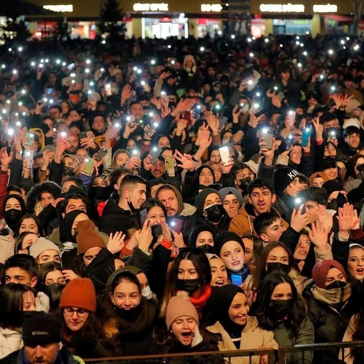 soguk-sivas-aksami-reynmen-konseri-ile-isindikisfestivali-kapsaminda-hemsehrimiz-reynmen-kon-2.webp