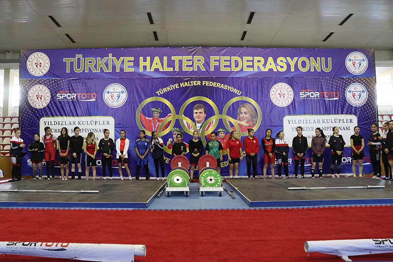 aa-20250806-38758505-38758500-yildizlar-kulupler-turkiye-halter-sampiyonasi-basladi.jpg