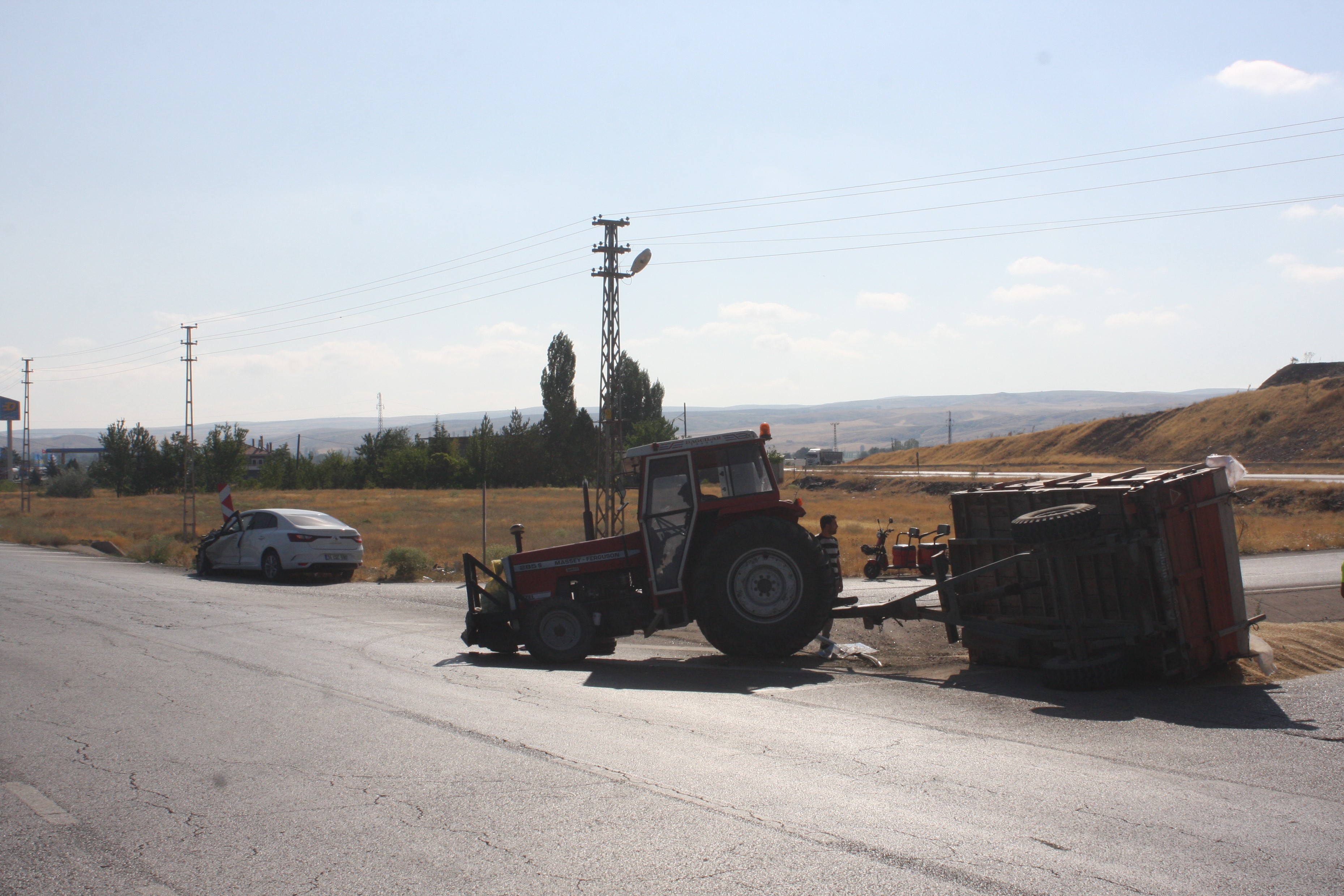 aa-20250809-38782465-38782464-sivasta-iki-ayri-trafik-kazasinda-9-kisi-yaralandi.jpg