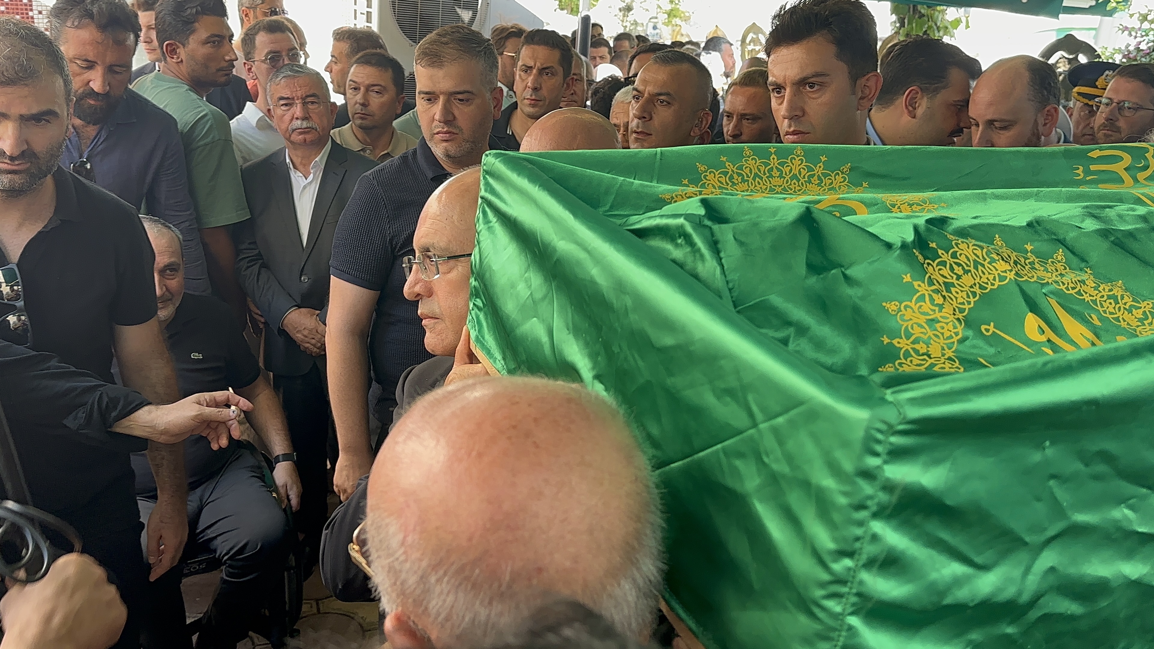 bakan-simsekin-agabeyi-yalovada-toprag-859377-254974.jpg