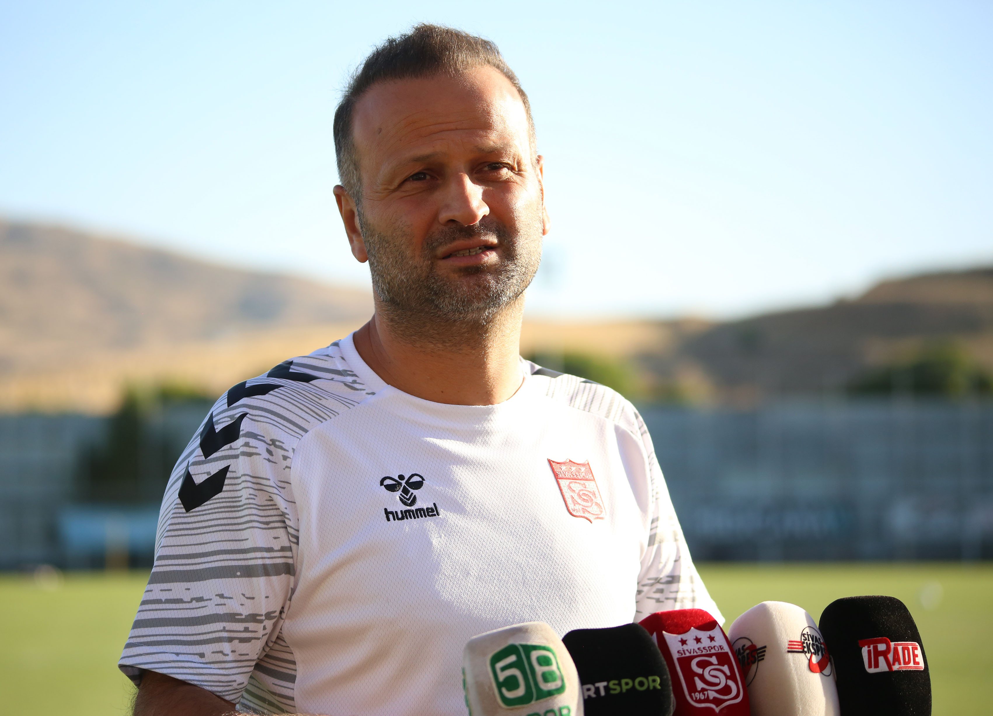 oguz6117.jpg