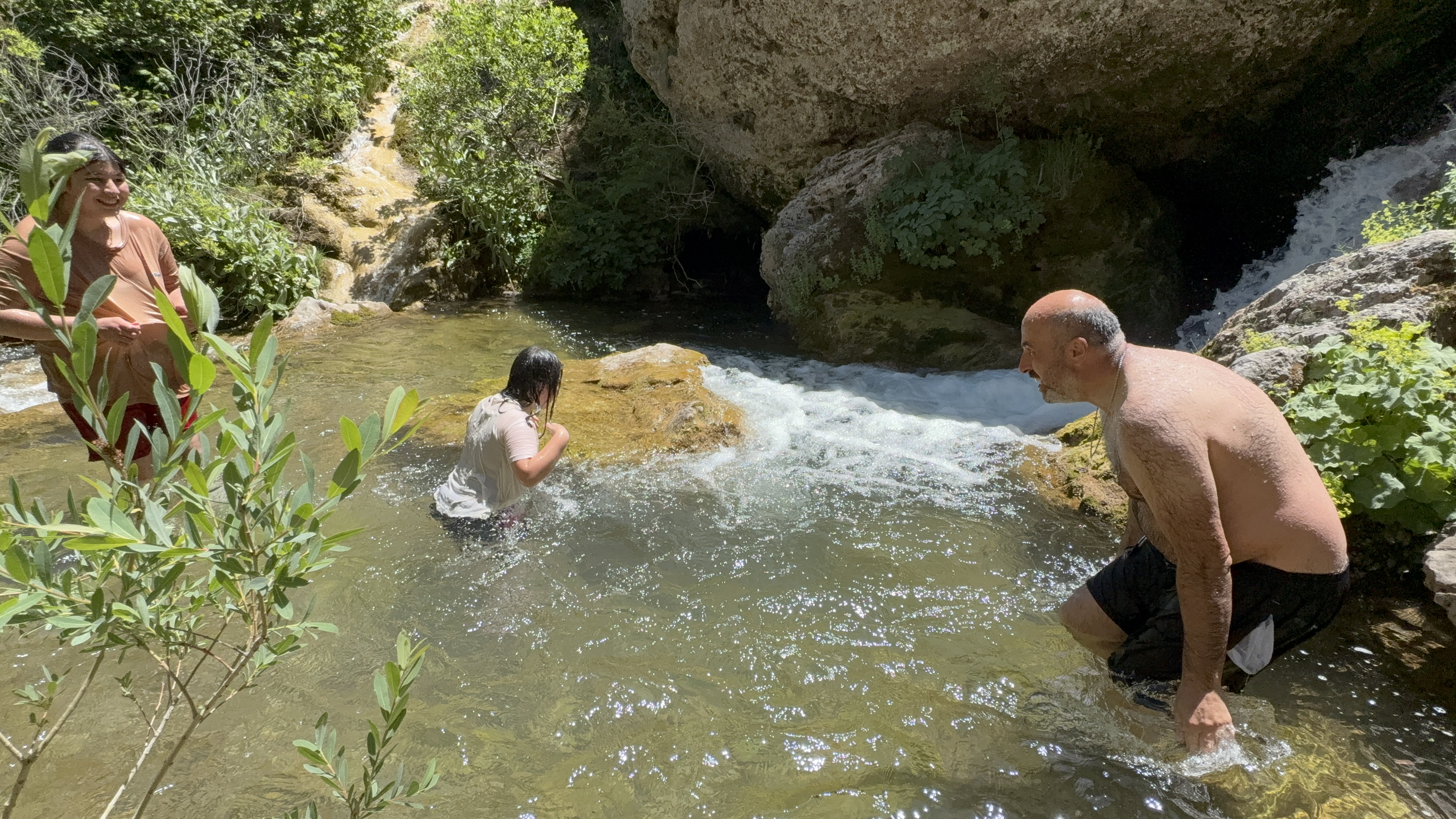 880-kilometre-mesafeden-selale-serinli-871284-258721.jpg
