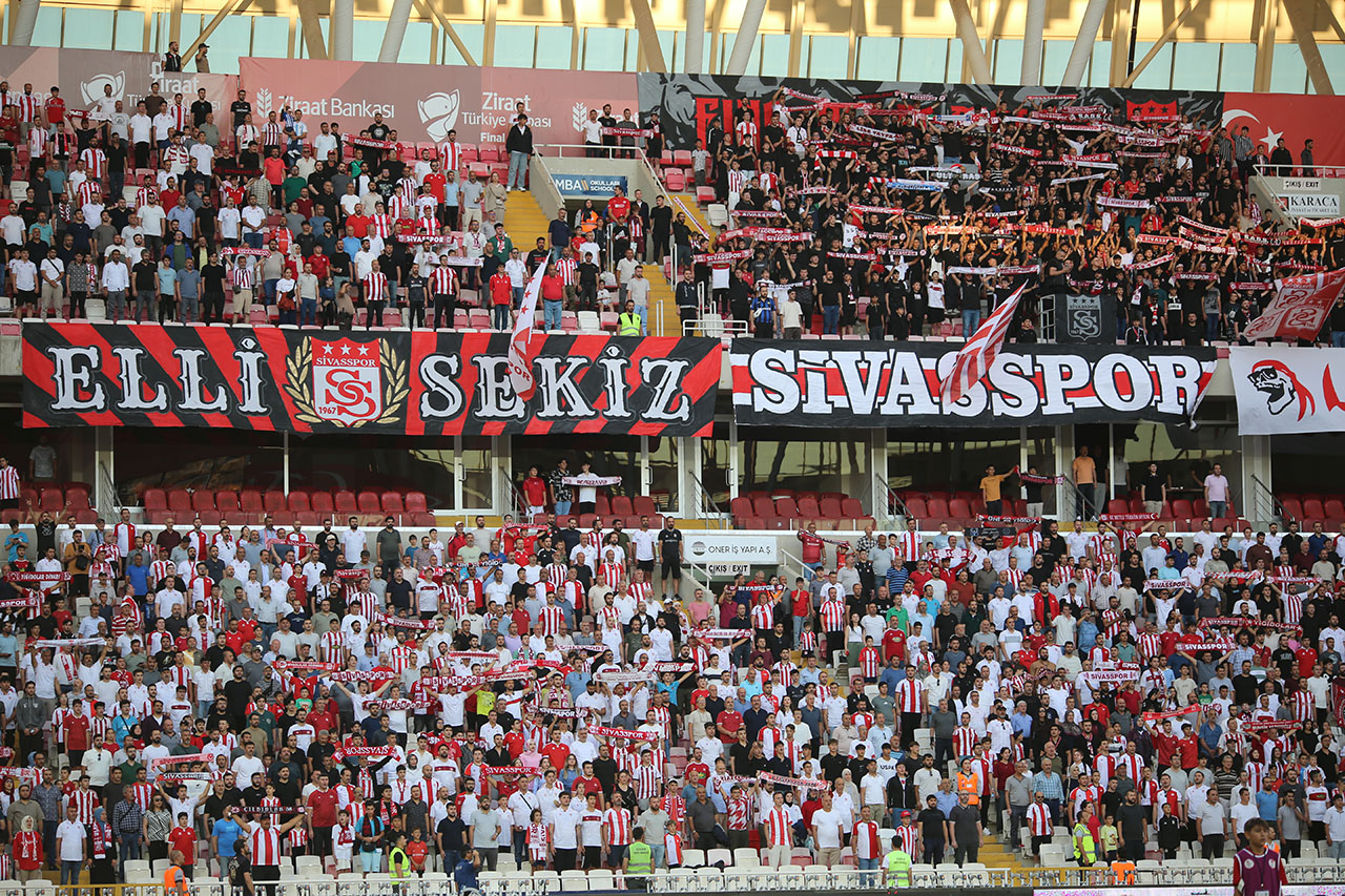 amed-sivas-misafir-takim-seyirci-1.jpg