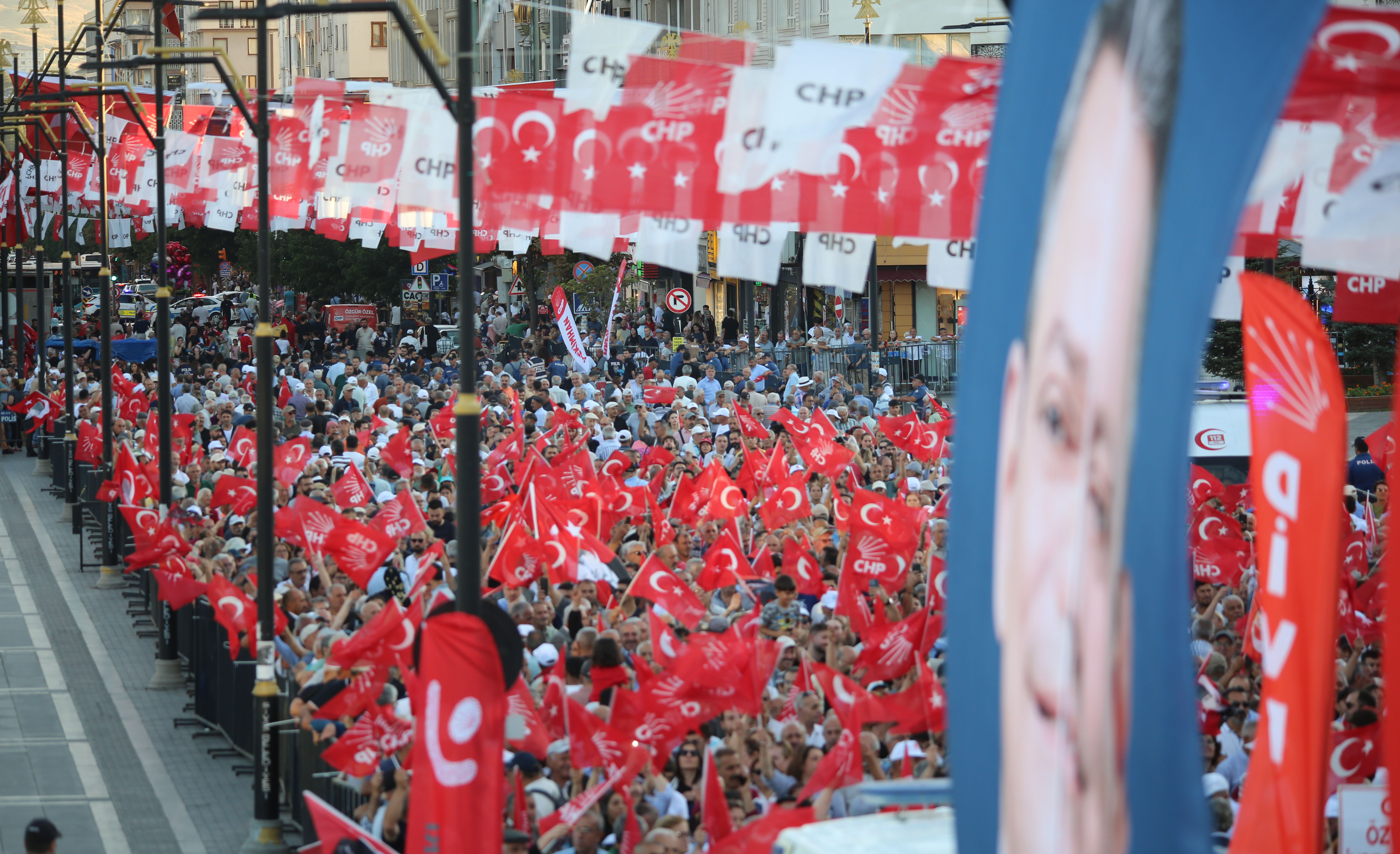 oguz6499.jpg