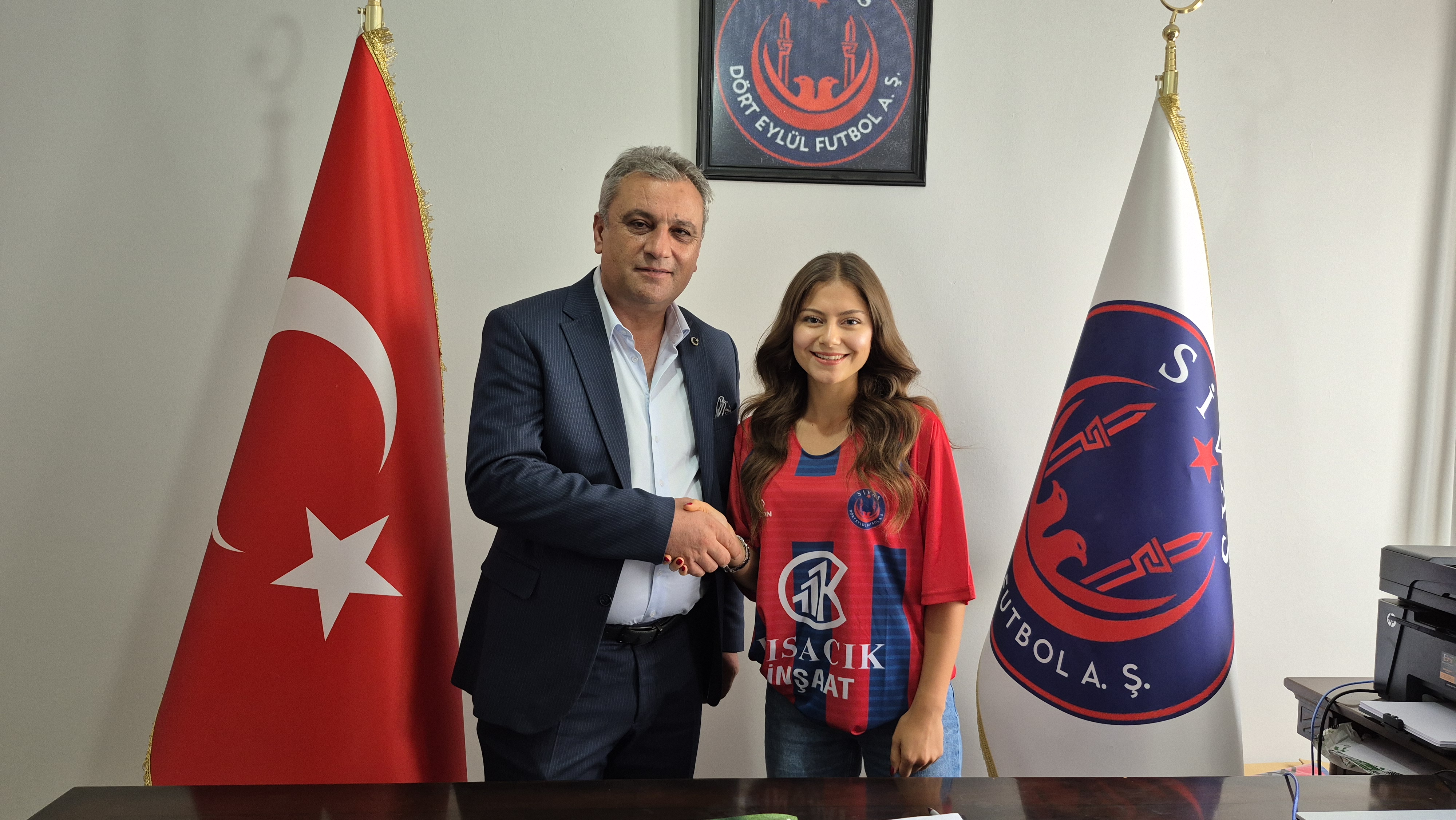 dort-eylul-kadin-takim-imza-1.jpg