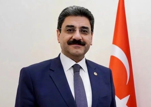 hakan-aksu-001.jpg