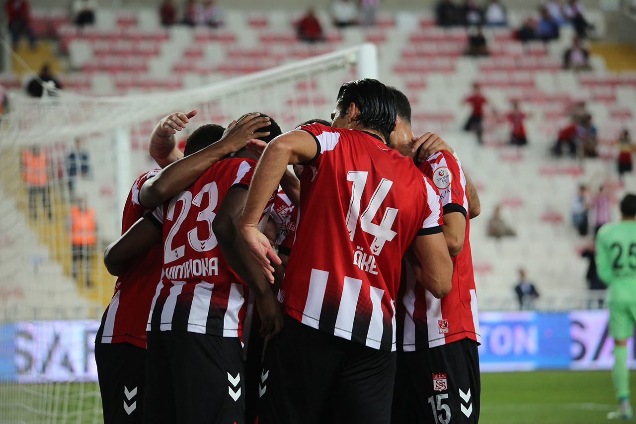sakaryaspor-sivasspor-randevu-4.jpg