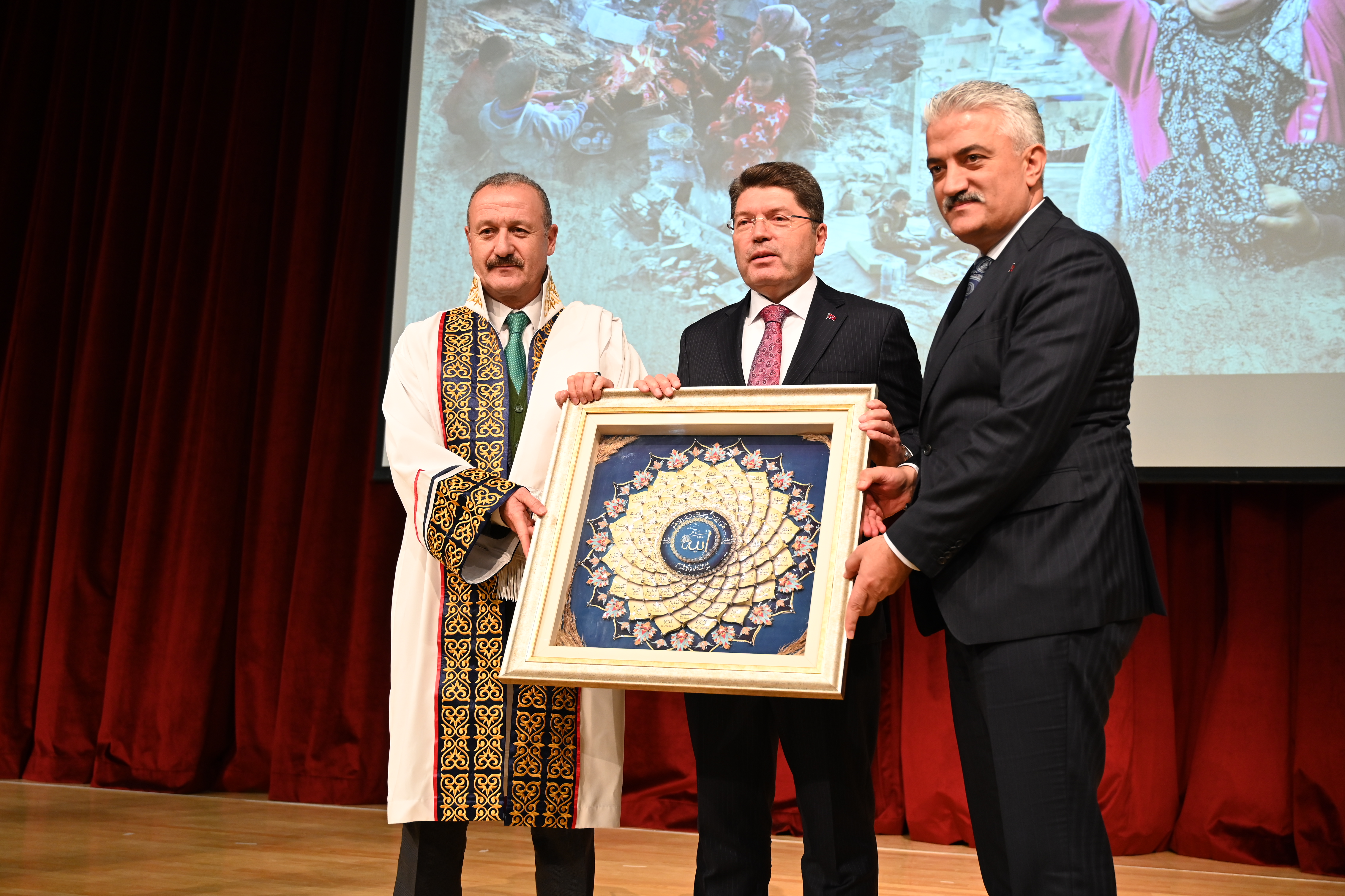 bakan-tunc-yargi-kalitesini-artirmaya-y-956918-284196.jpg