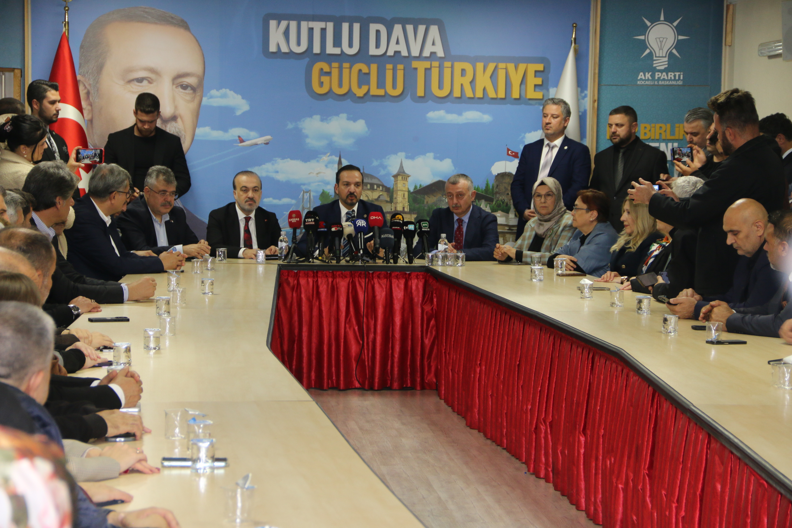 ak-partili-zorlu-meclisteki-sloganlar-958507-284645.jpg