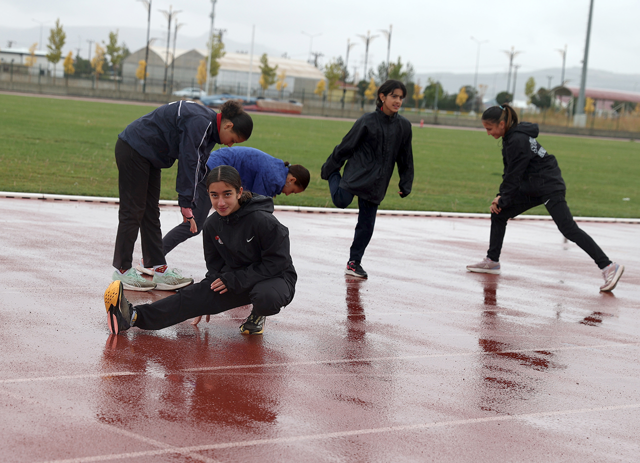 aa-20251013-39397169-39397167-devlet-himayesindeki-mevlude-galatasarayin-basarisi-icin-ter-dokecek.jpg