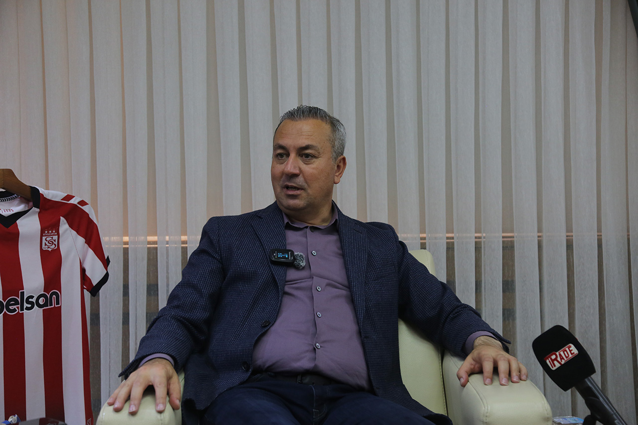 oguz7122.jpg